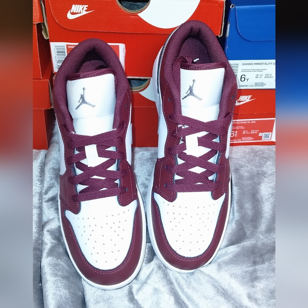 Jordan 1 Bordeaux Low